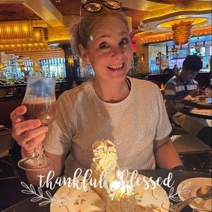 Meet your Posher, Sandi